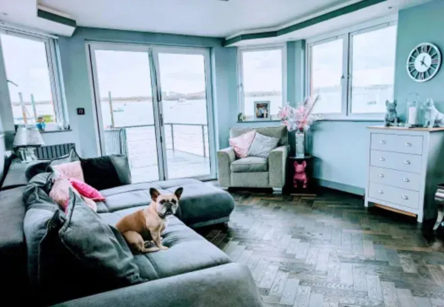 Нерухомість Вітальня Будинок на воді Нерухомість Вітальня Будинок на воді