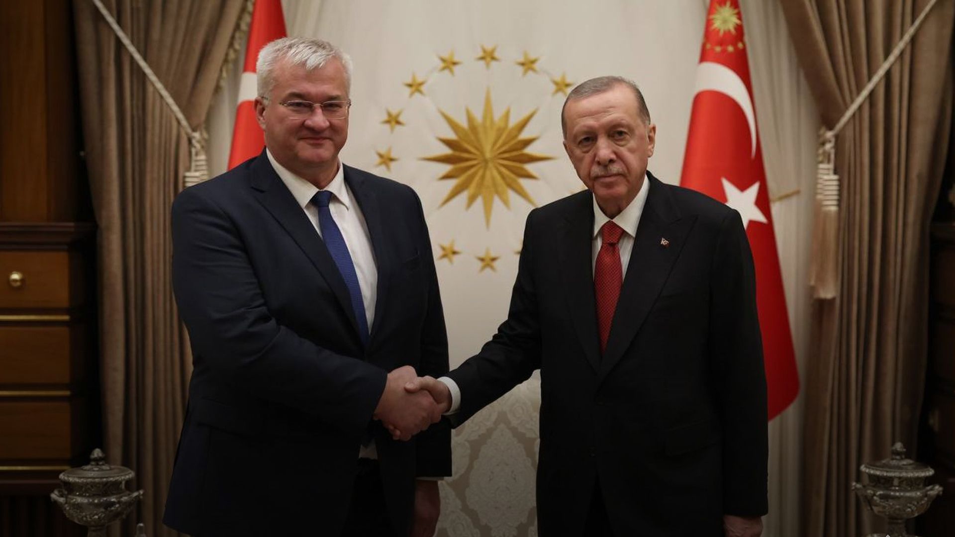 Сибіга зустрівся з Ердоганом у Туреччині Сибіга зустрівся з Ердоганом у Туреччині