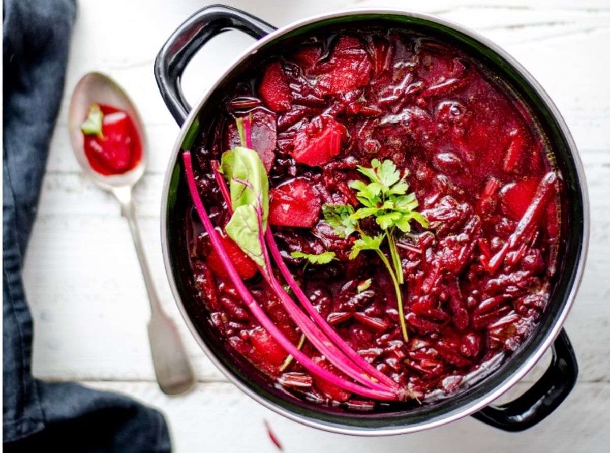 Який секрет кольору червоного борщу Який секрет кольору червоного борщу