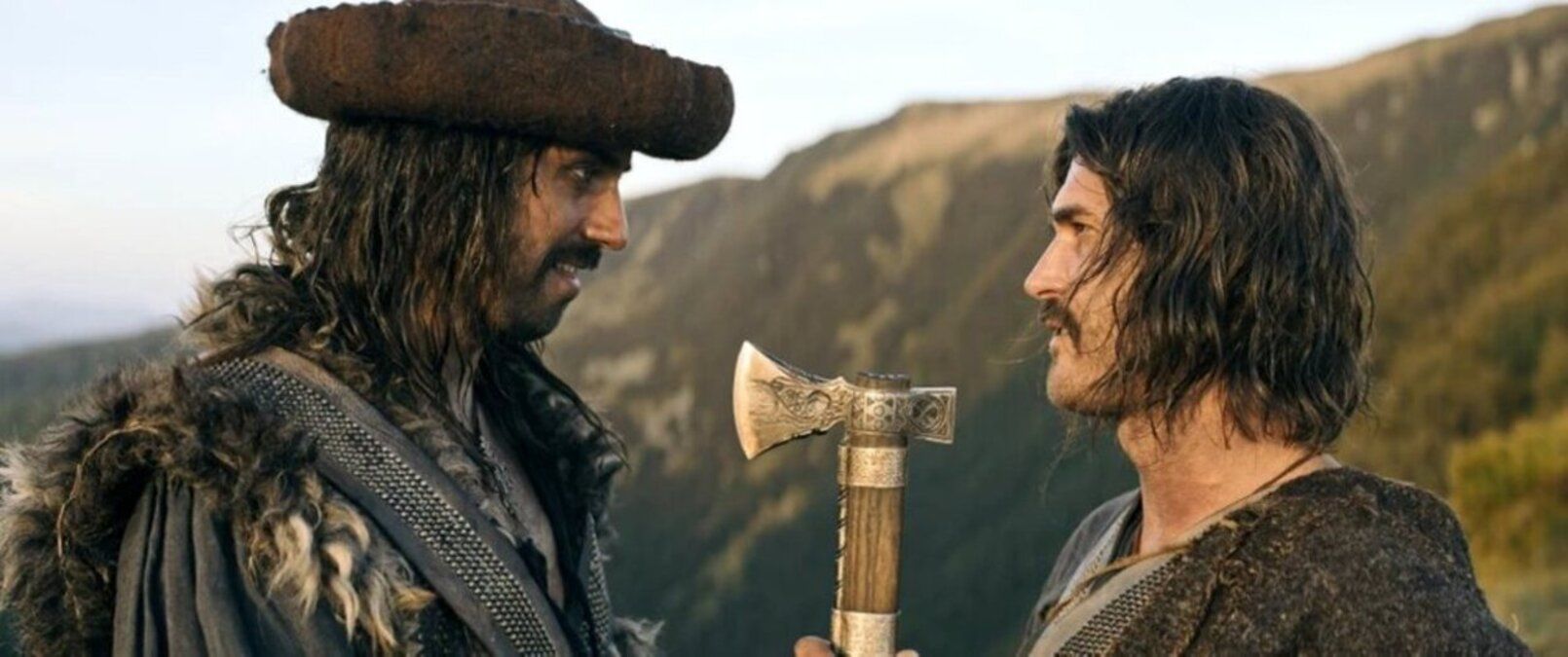 Кадр із фільму "Довбуш" Кадр із фільму "Довбуш"