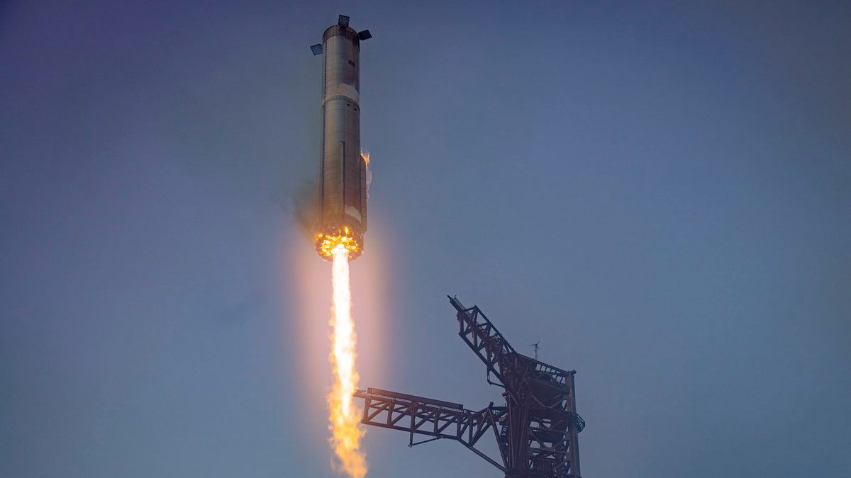 SpaceX планирует захватить верхнюю ступень Starship в полете для многоразового использования SpaceX планирует захватить верхнюю ступень Starship в полете для многоразового использования