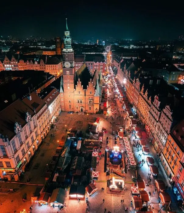 Рождественская ярмарка во Вроцлаве Рождественская ярмарка во Вроцлаве