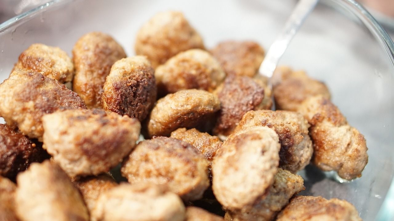 Які інгредієнти крадуть соковитість котлет Які інгредієнти крадуть соковитість котлет