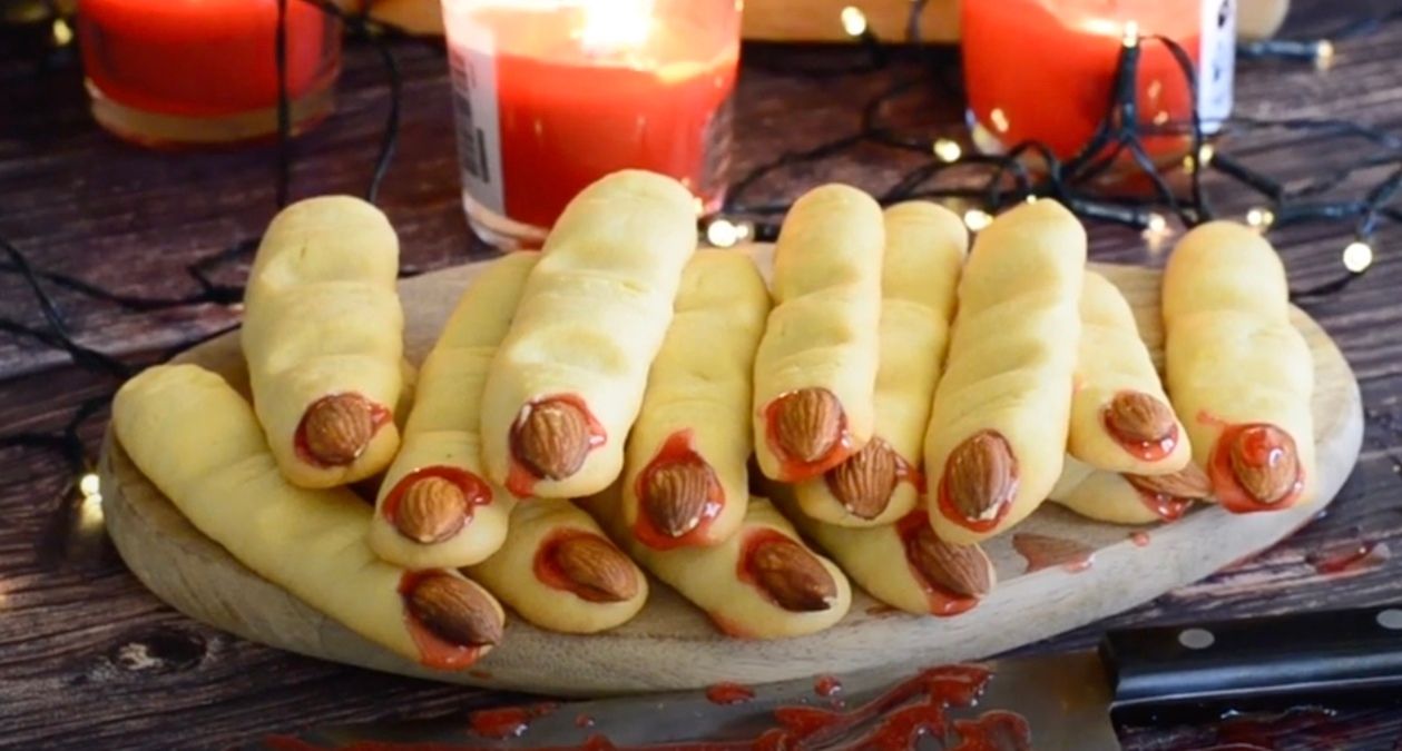 Печенье "Пальцы ведьмы" – идеальный десерт на Хэллоуин Печенье "Пальцы ведьмы" – идеальный десерт на Хэллоуин