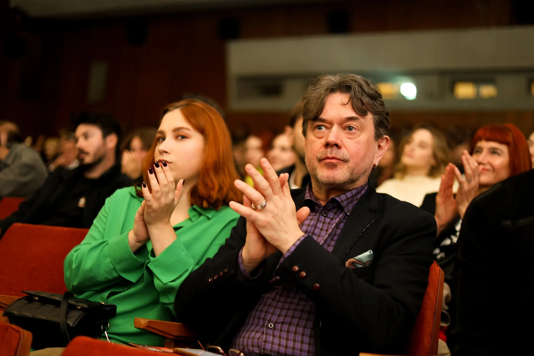 Остап Ступка з дівчиною Остап Ступка з дівчиною