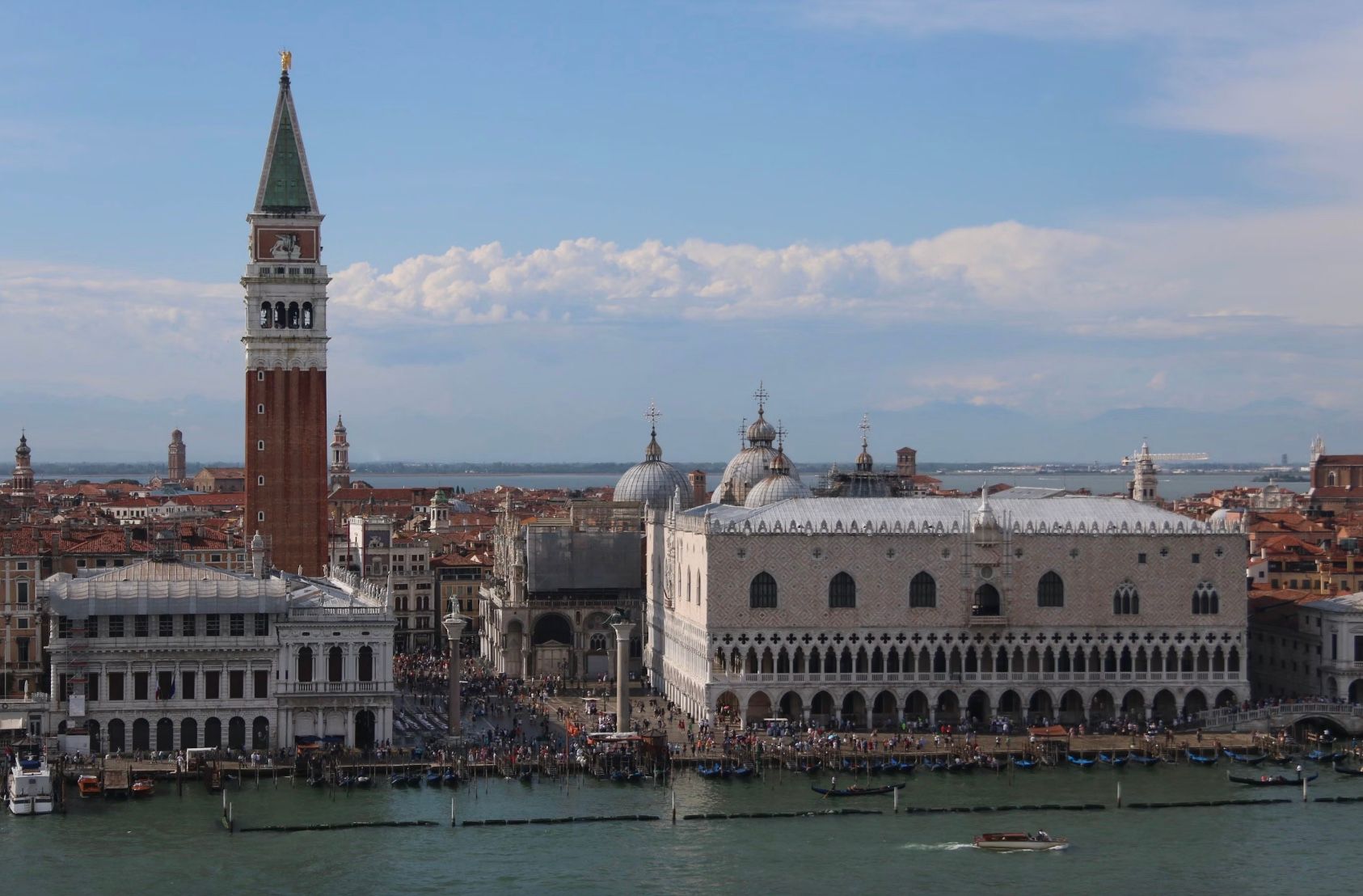 Венеция обещает увеличить налог на однодневное путешествие Венеция обещает увеличить налог на однодневное путешествие