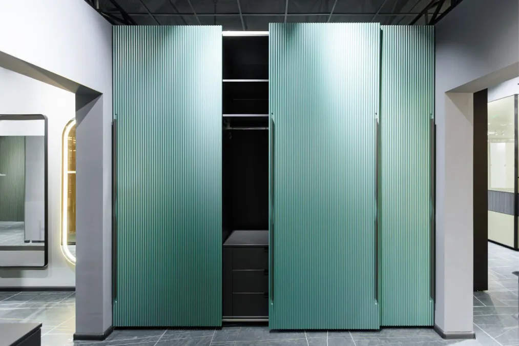 Раздвижной механизм открывания дверей Раздвижной механизм открывания дверей