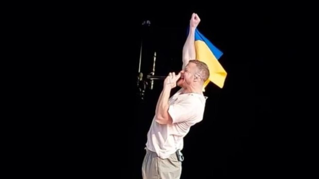 Фронтмен Imagine Dragons підняв прапор України Фронтмен Imagine Dragons підняв прапор України