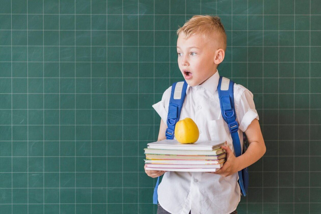 Школьники в Украине - количество первоклассников значительно сократилось Школьники в Украине - количество первоклассников значительно сократилось