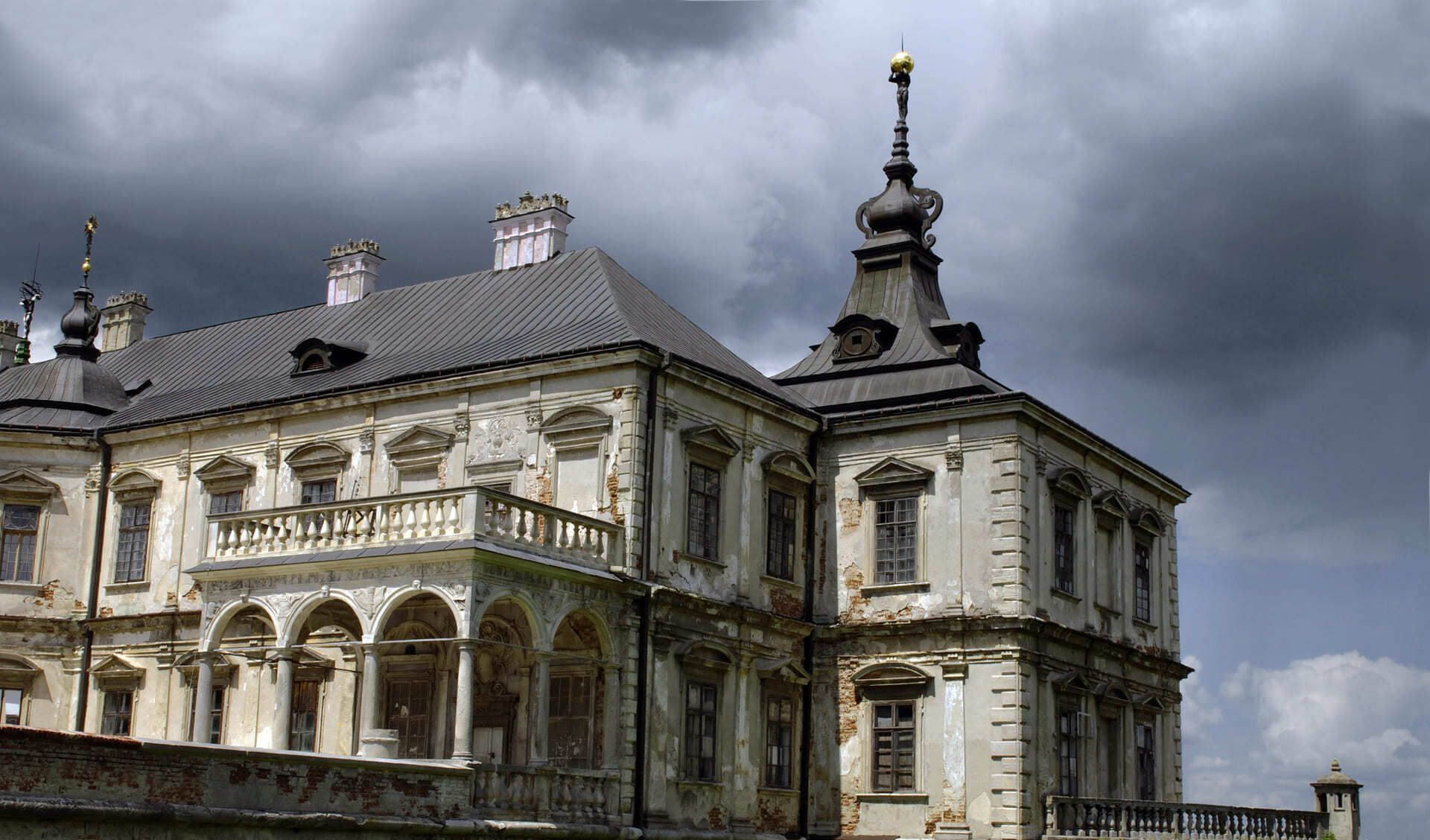 Привид Білої Пані - що відомо про містичну легенду Підгорецького замку - Нерухомість Привид Білої Пані - що відомо про містичну легенду Підгорецького замку - Нерухомість