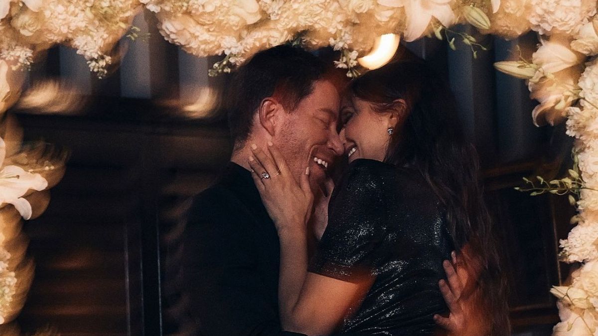 Звезда "Дневников вампира" выходит замуж: редкие фото Нины Добрев с женихом - Show24 Звезда "Дневников вампира" выходит замуж: редкие фото Нины Добрев с женихом - Show24