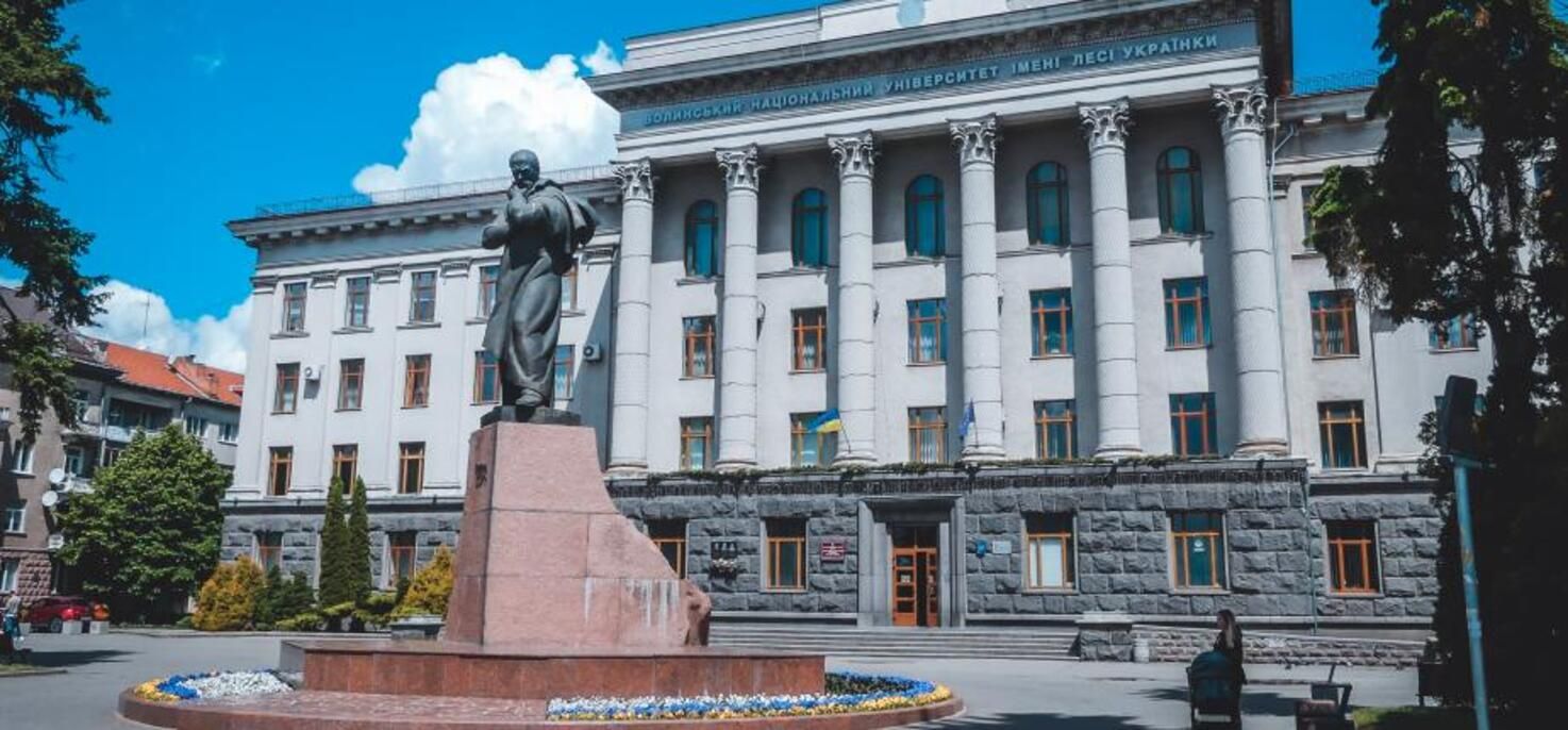 Каникулы в университетах - в одном из облцентров у студентов будут длинные каникулы Каникулы в университетах - в одном из облцентров у студентов будут длинные каникулы