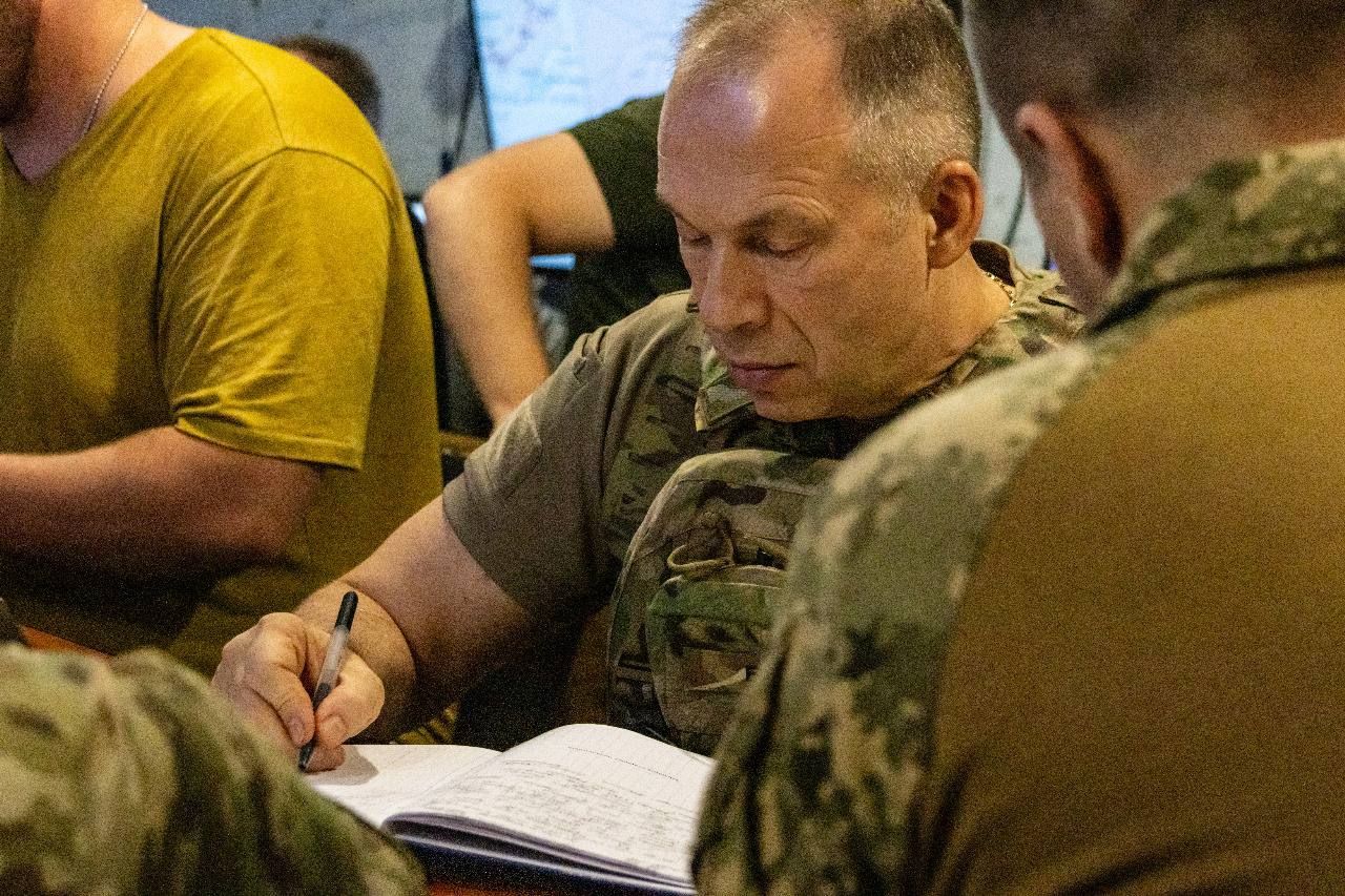 ЗСУ стримують один з найпотужніших наступів росіян від початку вторгнення, – Сирський - 24 Канал ЗСУ стримують один з найпотужніших наступів росіян від початку вторгнення, – Сирський - 24 Канал