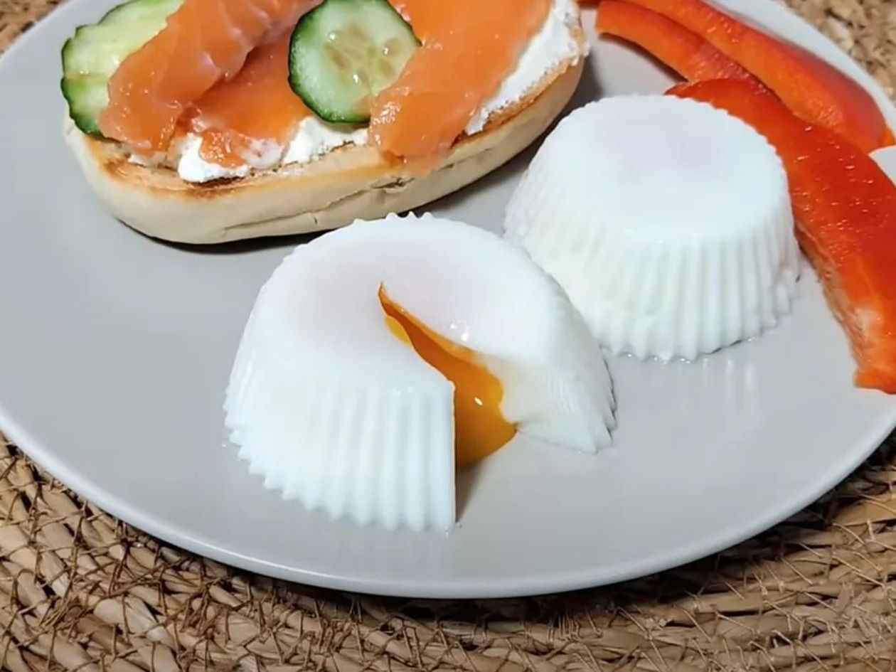 Готовим яйца пашот оригинальным способом Готовим яйца пашот оригинальным способом