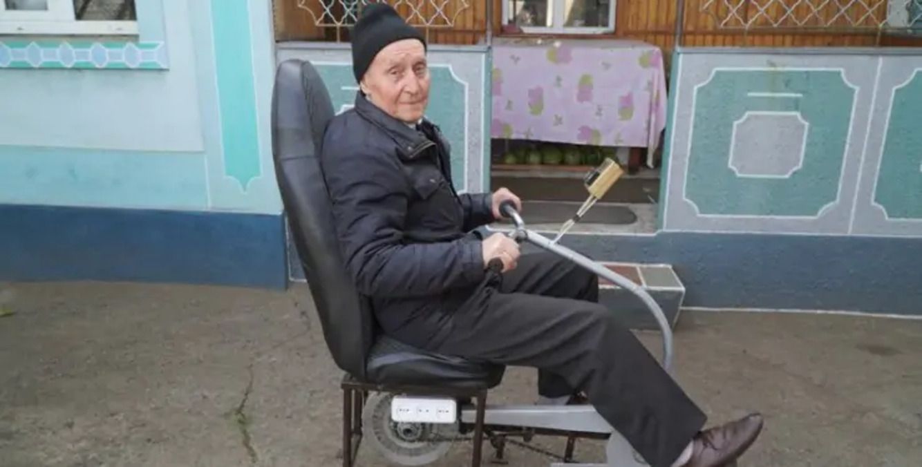 Олександр Клименко зібрав удома велогенератор Олександр Клименко зібрав удома велогенератор