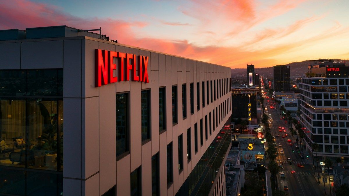 Netflix подозревают в уклонении от уплаты налогов во Франции Netflix подозревают в уклонении от уплаты налогов во Франции