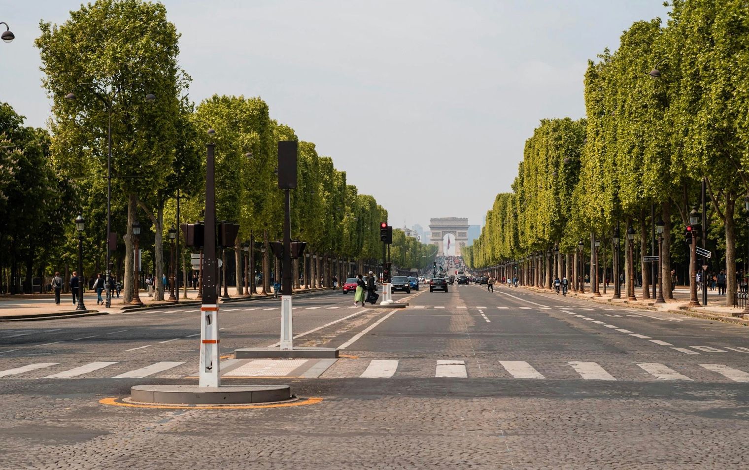 У центрі Парижа обмежили рух автомобілів У центрі Парижа обмежили рух автомобілів