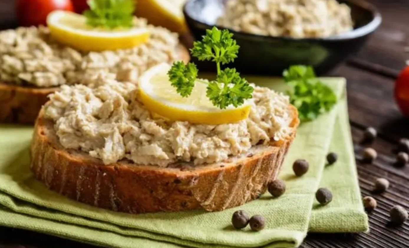 Намазка з оселедця, яблук і яєць Намазка з оселедця, яблук і яєць