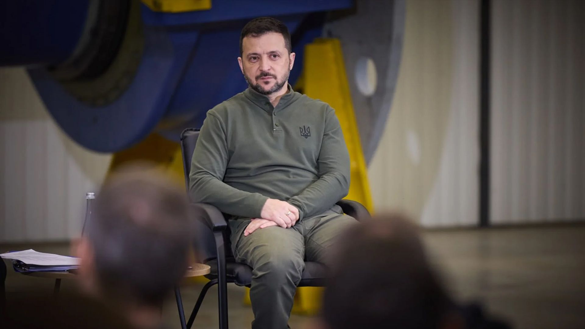 Зеленский рассказал об "учительской доплате" и пакетах для украинцев Зеленский рассказал об "учительской доплате" и пакетах для украинцев