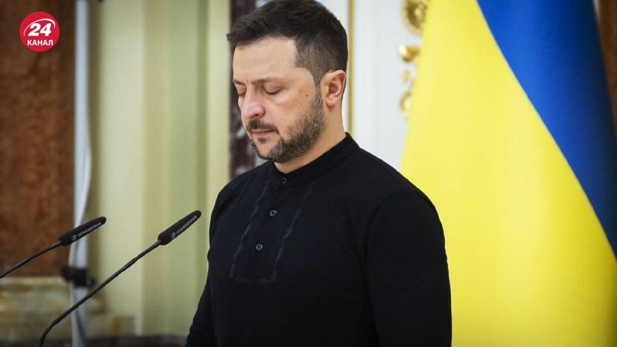 Зеленський заявив, що окупантам не вдасться сховати свої склади і підприємства ВПК Зеленський заявив, що окупантам не вдасться сховати свої склади і підприємства ВПК