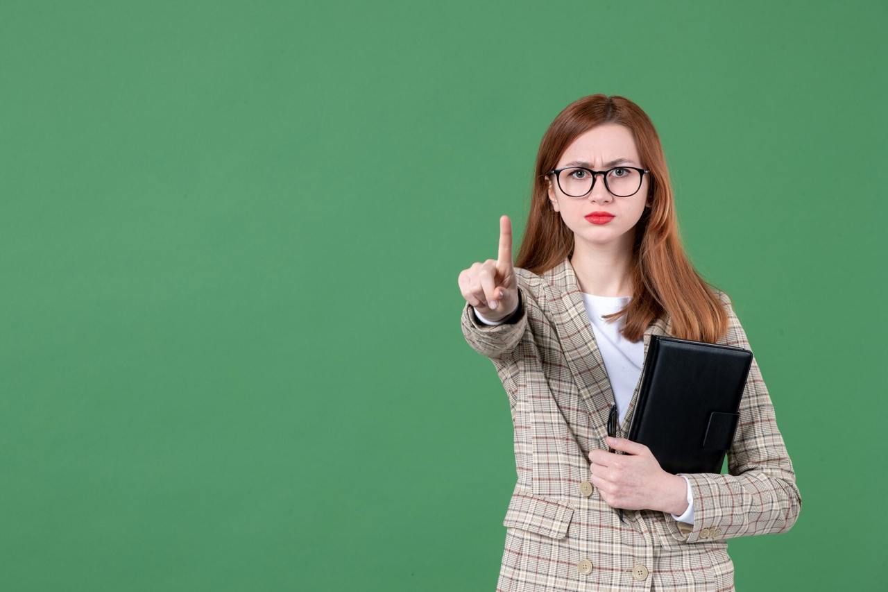 Разрешается ли учителю обыскать ученика? Разрешается ли учителю обыскать ученика?