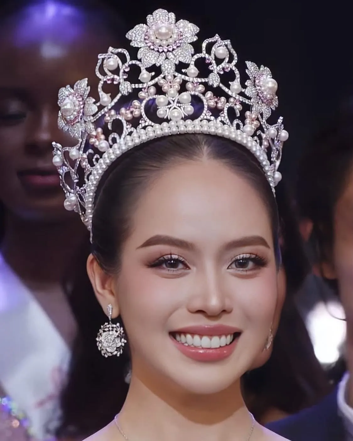 Тхань Туй победила на Miss International 2024 Тхань Туй победила на Miss International 2024