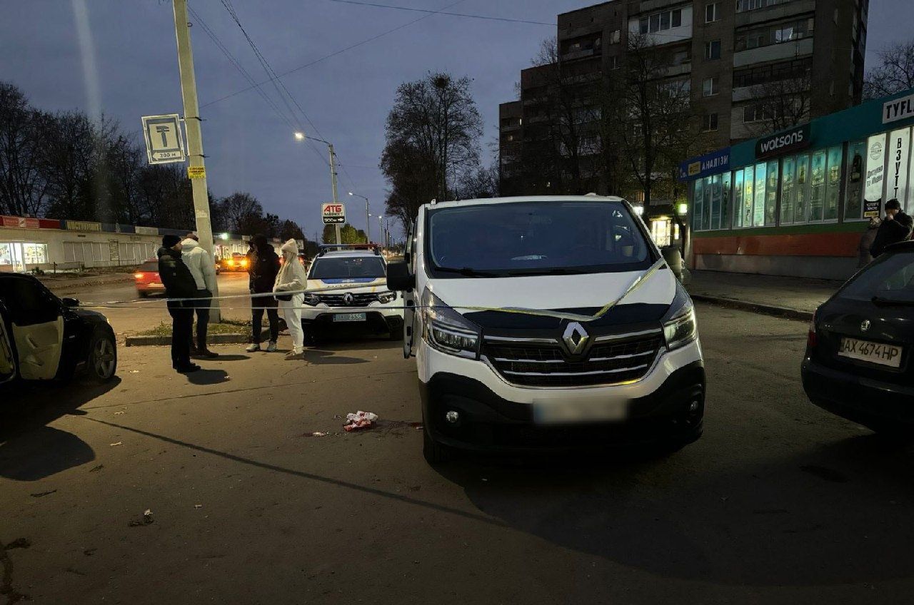 У Харкові мікроавтобус наїхав на дворічну дівчинку