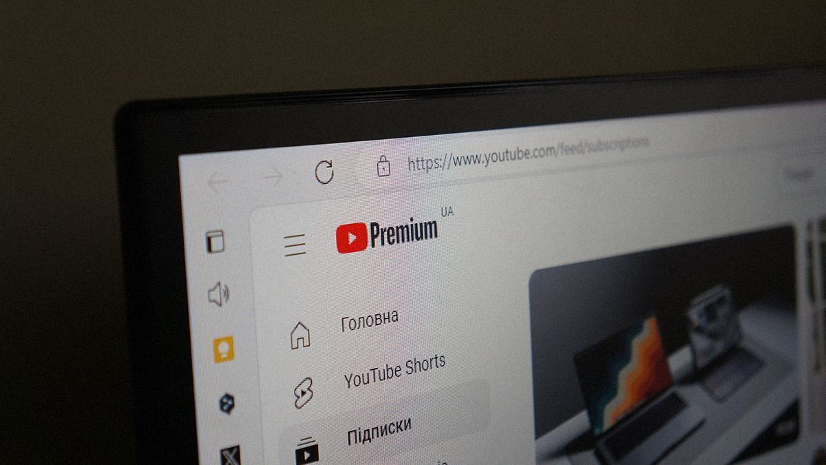 Підписники YouTube Premium повідомляють про рекламу в застосунку