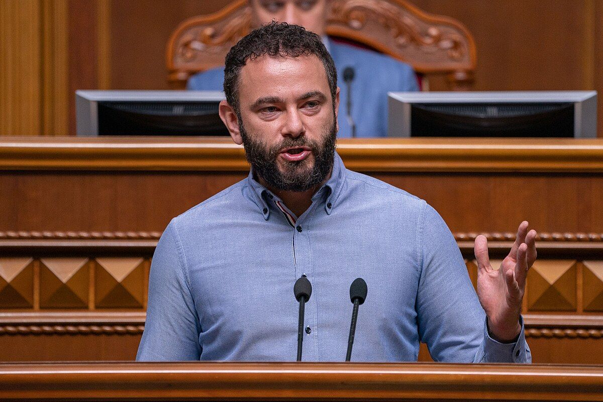 Олександр Дубінський розповів, що зараз відбувається з його мамою