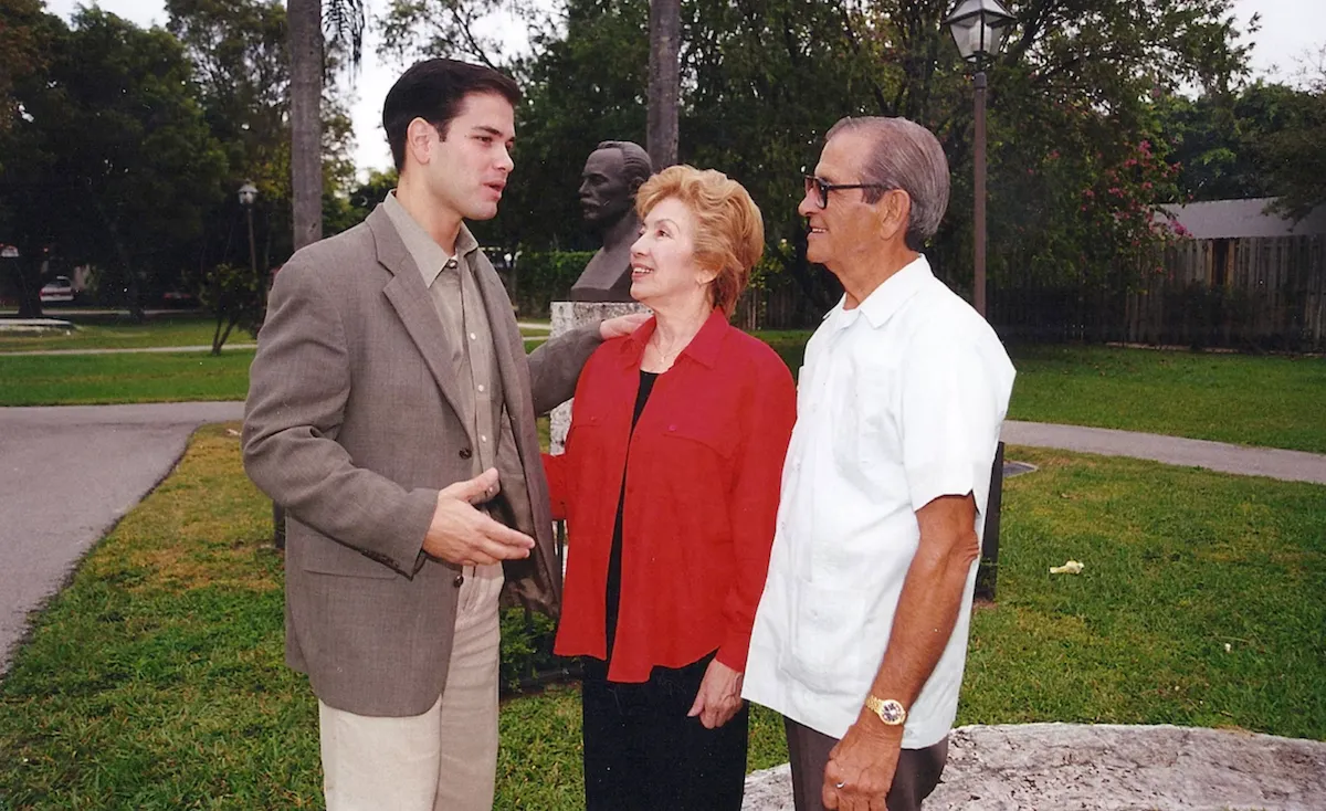 Марко Рубіо з батьками Марко Рубіо з батьками