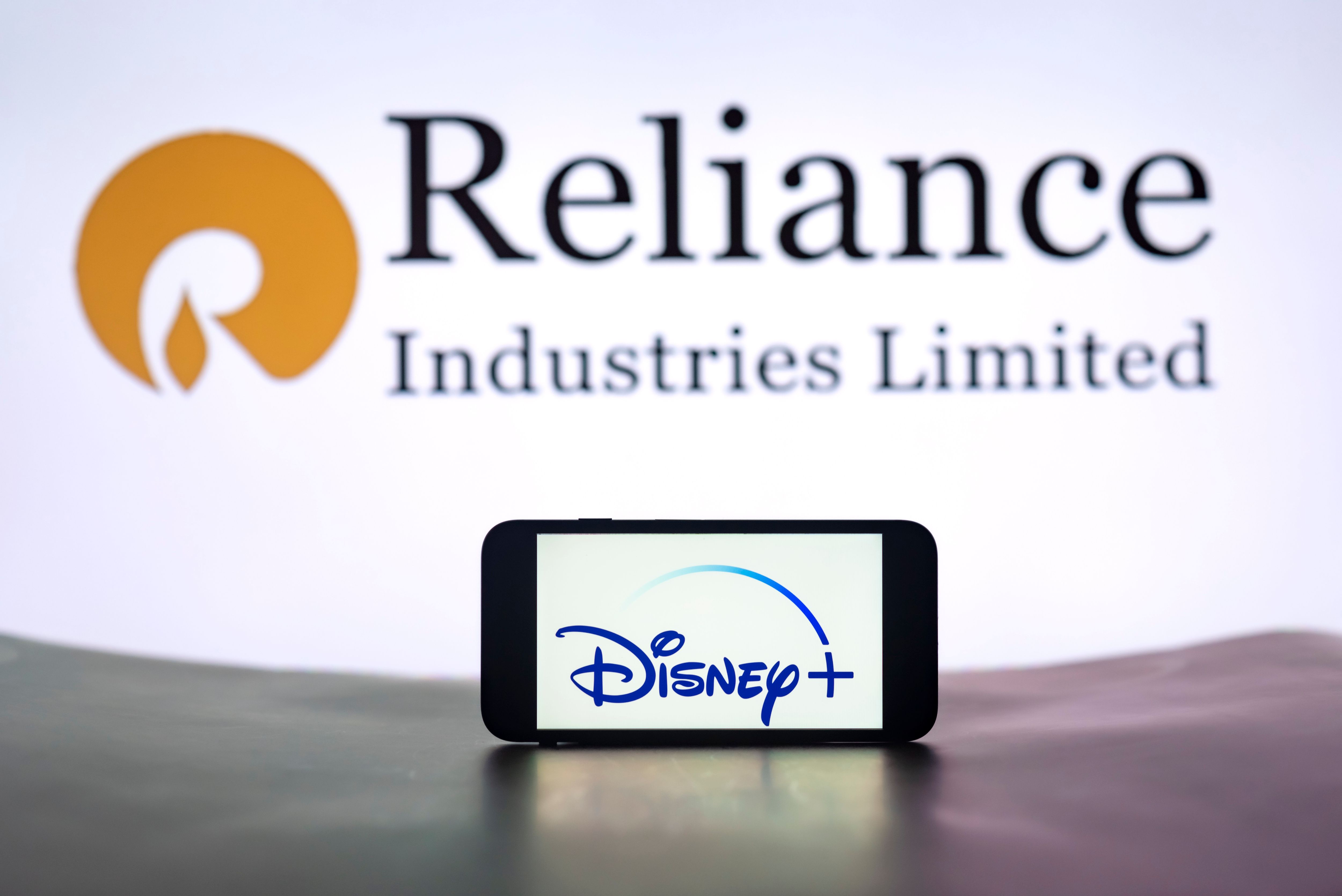 Disney і Reliance створять нову компанію