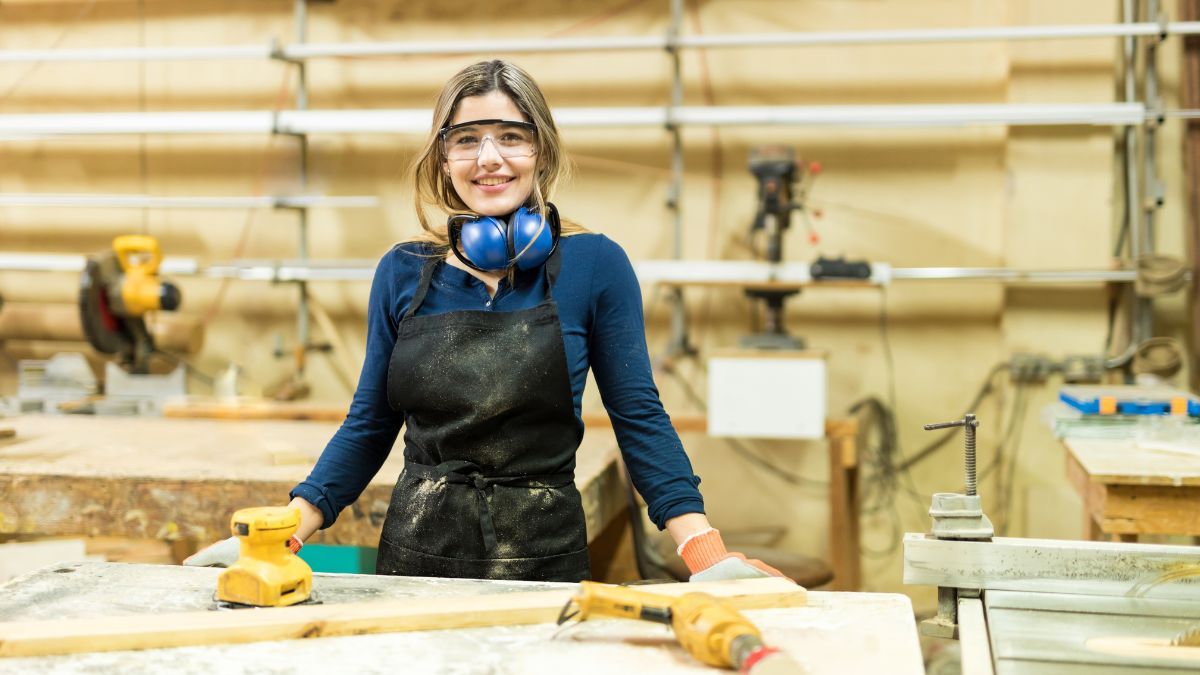 Жінок навчатимуть новим професіям Жінок навчатимуть новим професіям