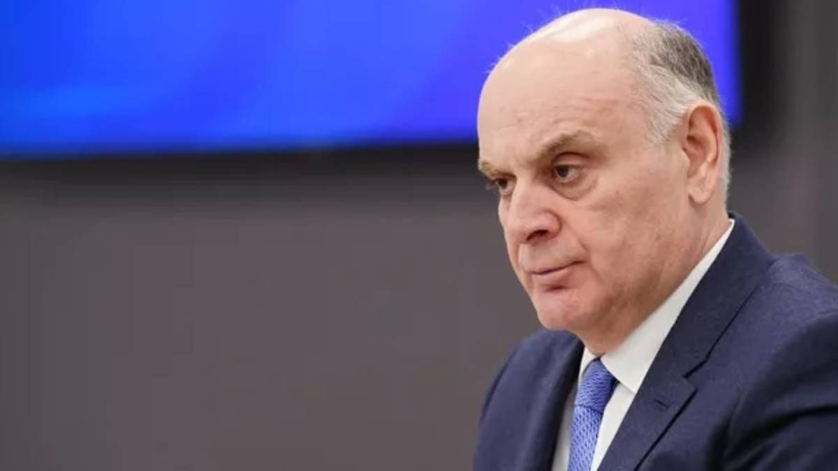 Аслан Бжанія Аслан Бжанія