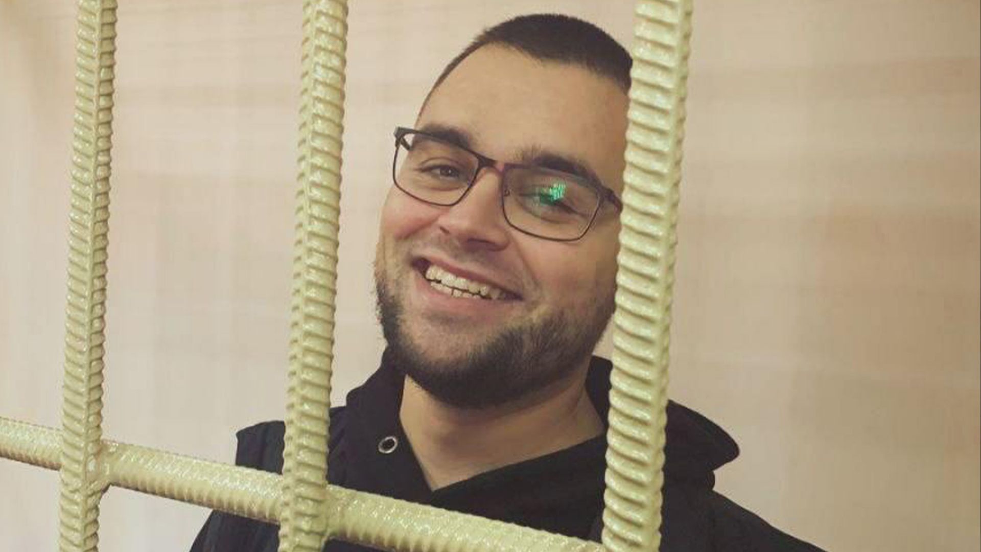 Російський блогер "Тринадцятий" їде на фронт в Україну Російський блогер "Тринадцятий" їде на фронт в Україну