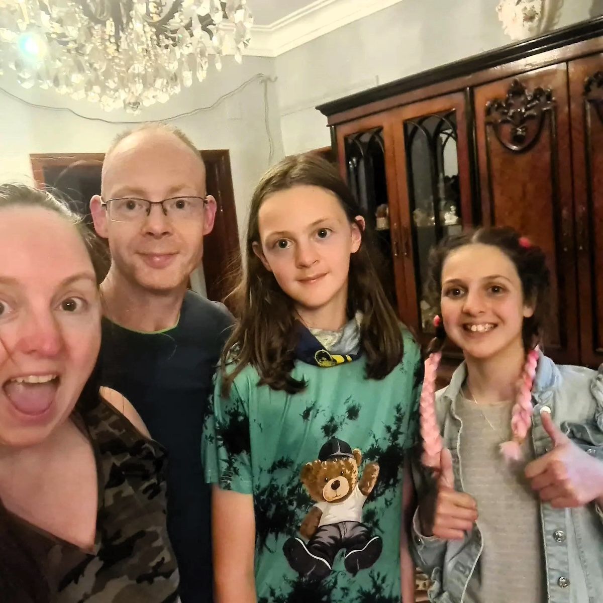 Сім'я продала будинок і стала кочівниками Сім'я продала будинок і стала кочівниками