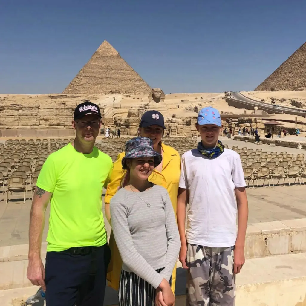 Сім’я встигла пожити в багатьох країнах, зокрема в Єгипті Сім’я встигла пожити в багатьох країнах, зокрема в Єгипті