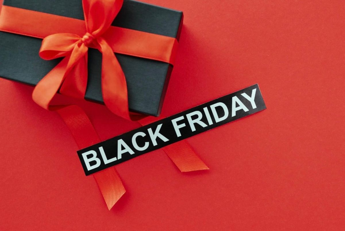 Чорна п'ятниця в Польщі 2024 Чорна п'ятниця в Польщі 2024