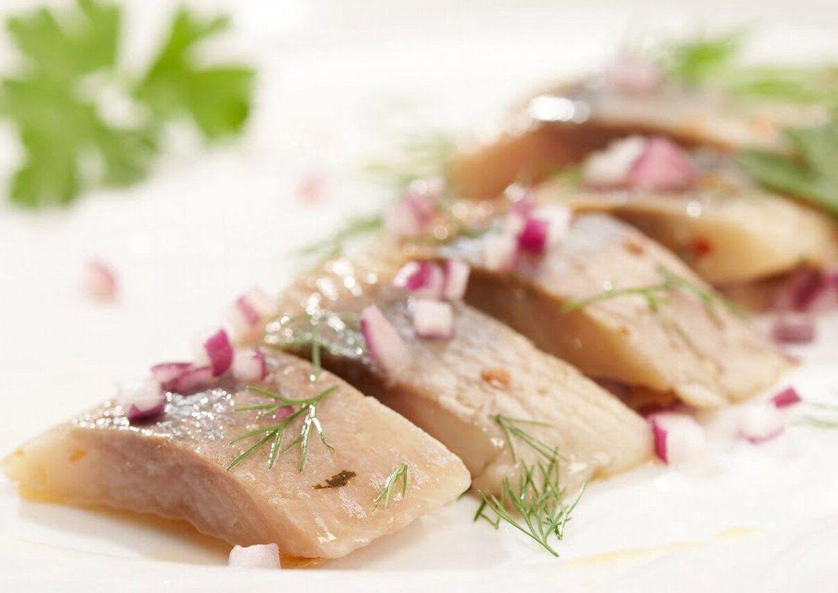 Маринуем сельдь без уксуса Маринуем сельдь без уксуса