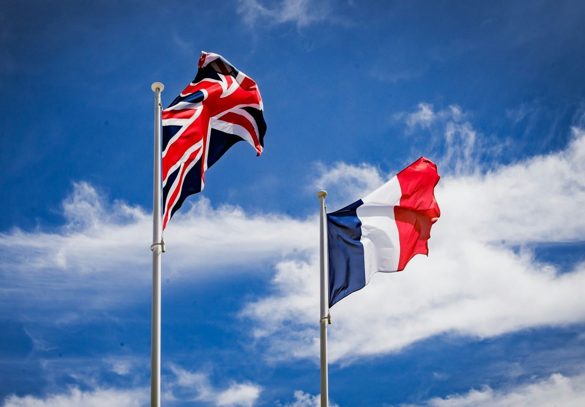 ЗМІ прибрали дані щодо дозволу Франції та Британії на далекобійні удари по Росії - 24 Канал ЗМІ прибрали дані щодо дозволу Франції та Британії на далекобійні удари по Росії - 24 Канал