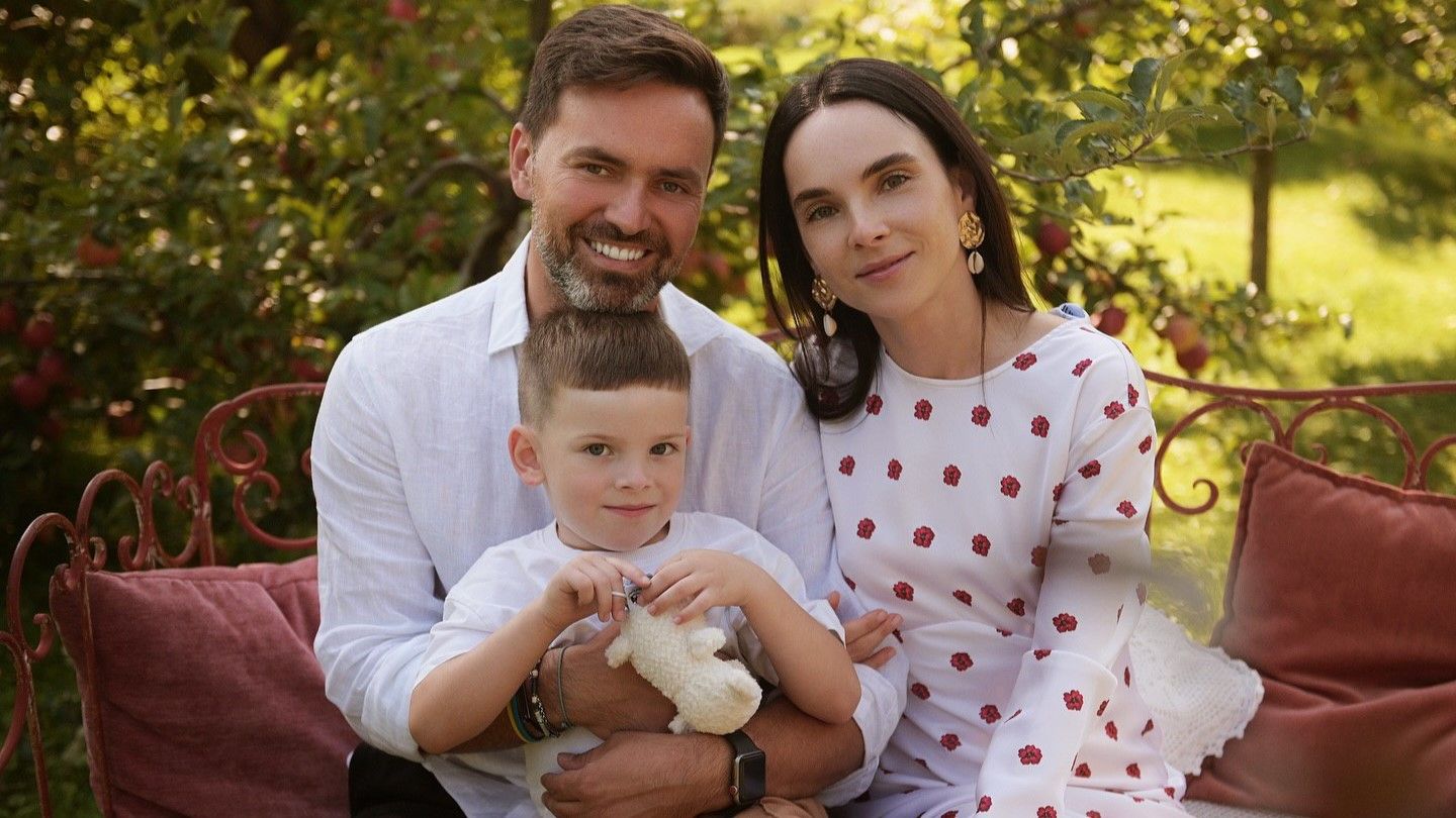 Тимур Мирошниченко с женой и сыном Тимур Мирошниченко с женой и сыном