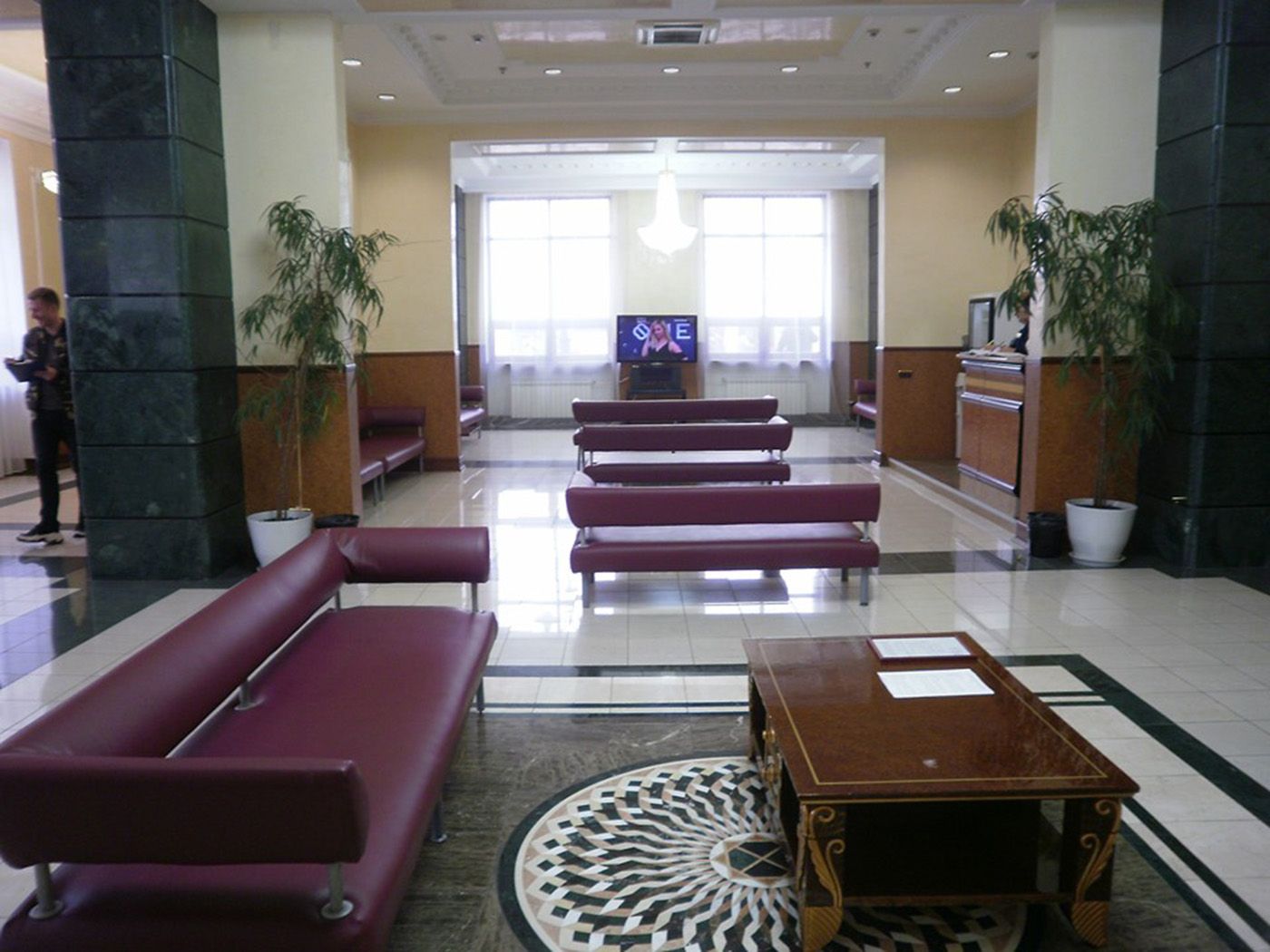 Працівниця Укрзалізниці дивилася російські серіали на роботі Працівниця Укрзалізниці дивилася російські серіали на роботі