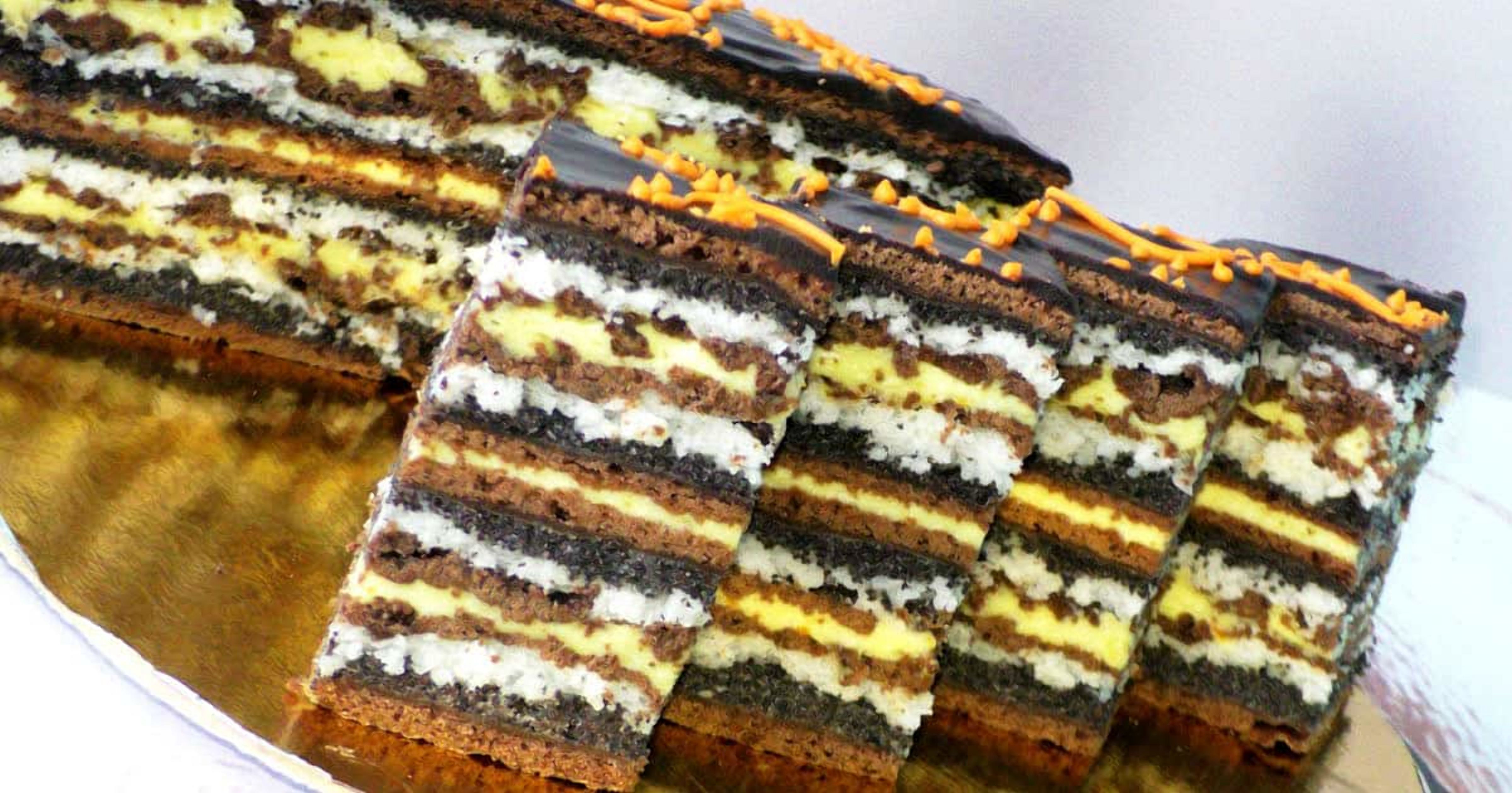 Пляцок за рецептом Лілії Цвіт Пляцок за рецептом Лілії Цвіт