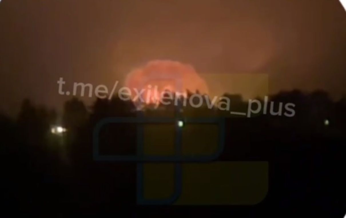 Вибухи чули у місті, де розташований великий збройний арсенал Вибухи чули у місті, де розташований великий збройний арсенал