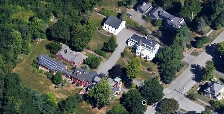 Дім Стівена Кінга зі супутника Дім Стівена Кінга зі супутника