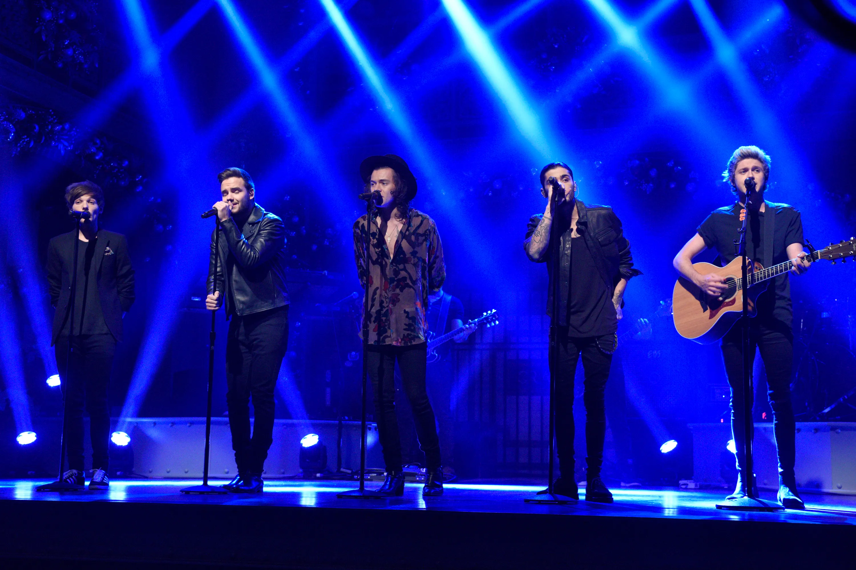 One Direction в декабре 2014 года One Direction в декабре 2014 года