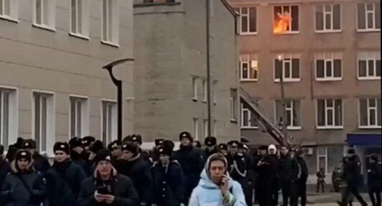 В Ульяновске вспыхнул пожар В Ульяновске вспыхнул пожар