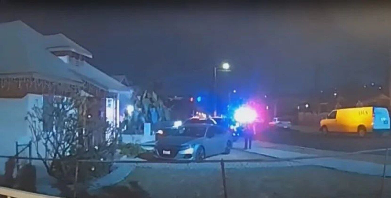 У США жінка знайшла у своєму підвалі голого чоловіка У США жінка знайшла у своєму підвалі голого чоловіка