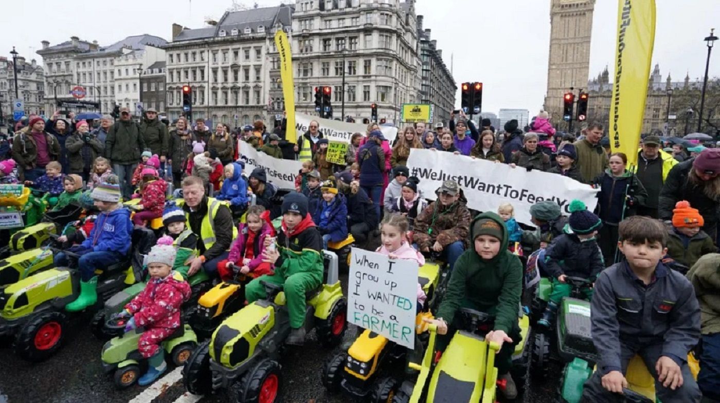 Британські фермери протестують Британські фермери протестують