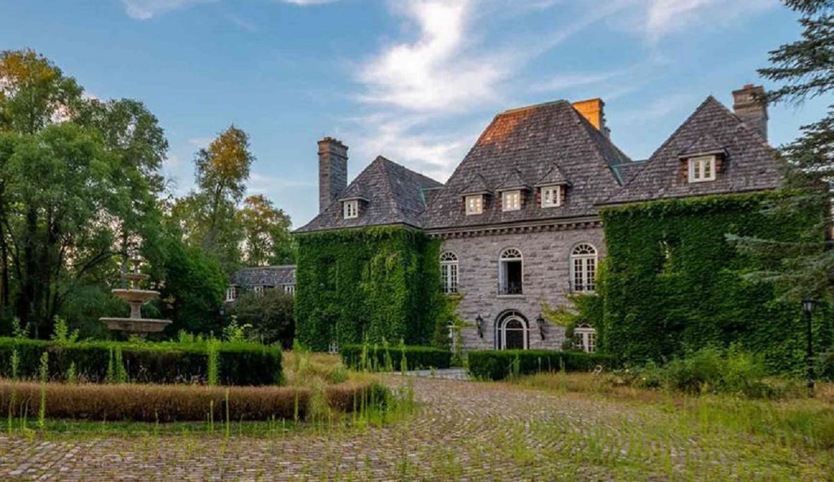 Найдорожчий будинок у Канаді зрівняли із землею Найдорожчий будинок у Канаді зрівняли із землею