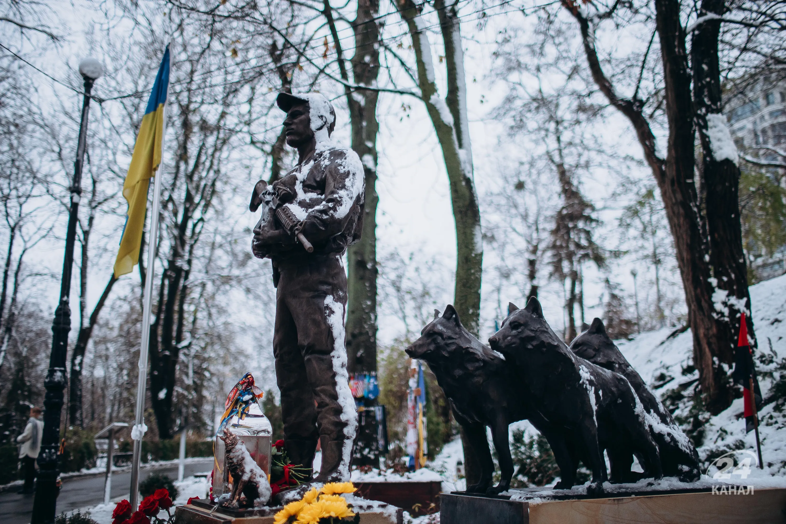 пам'ятник дмитру коцюбайлу пам'ятник дмитру коцюбайлу